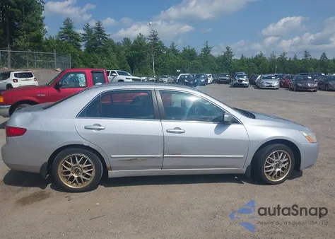 2005 Honda Accord 2.4 Ex z USA, uszkodzony, nr VIN 1HGCM56845A115568